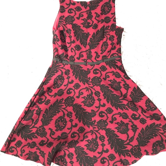 Sleeveless party Dress - Picture 4 of 5